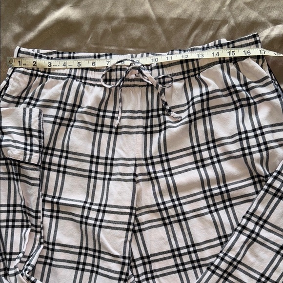 Victoria's Secret Cotton Flannel Pajama Set Long Sleeve Pink Black Plaid Sz L - Picture 7 of 16